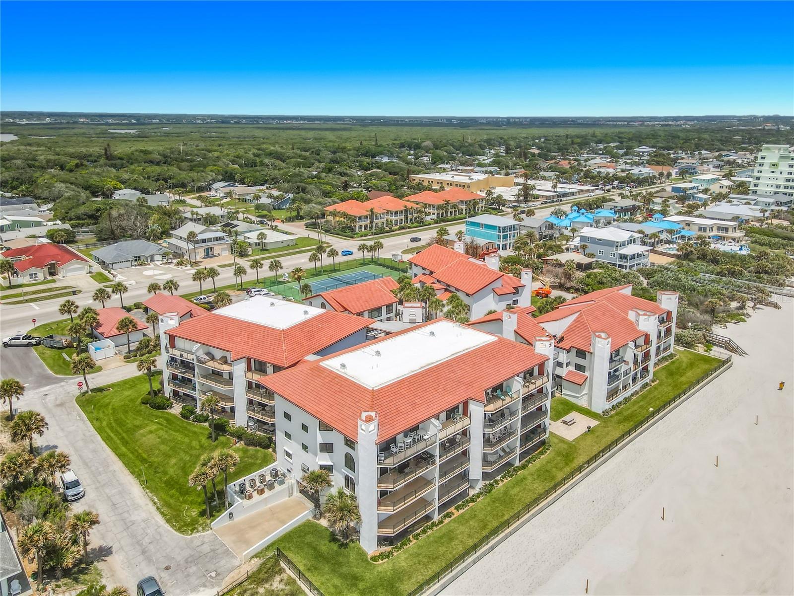 LAS BRISAS/CLUB OCEANIA CONDO PH 01 & 02 - Residential