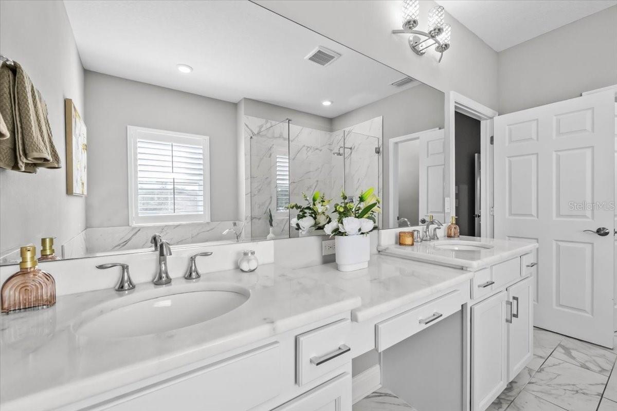 GLEN COVE - Residential