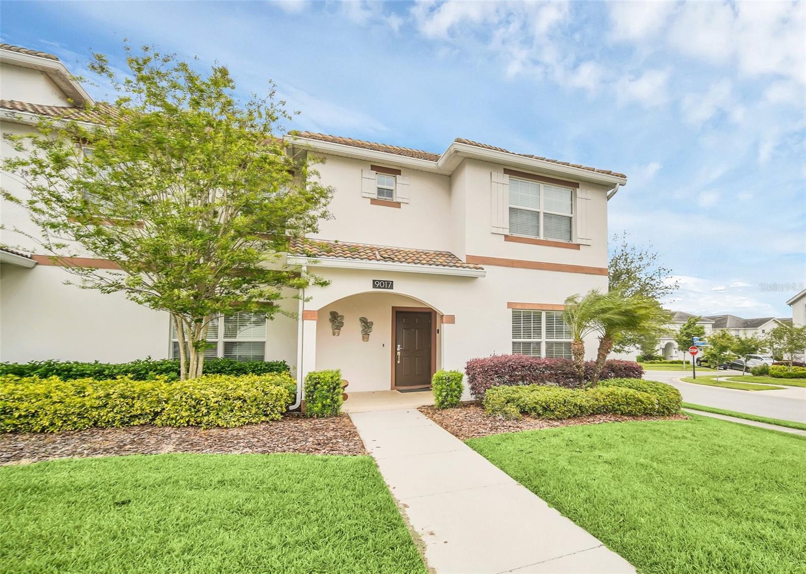 9017 DOGLEG DRIVE
