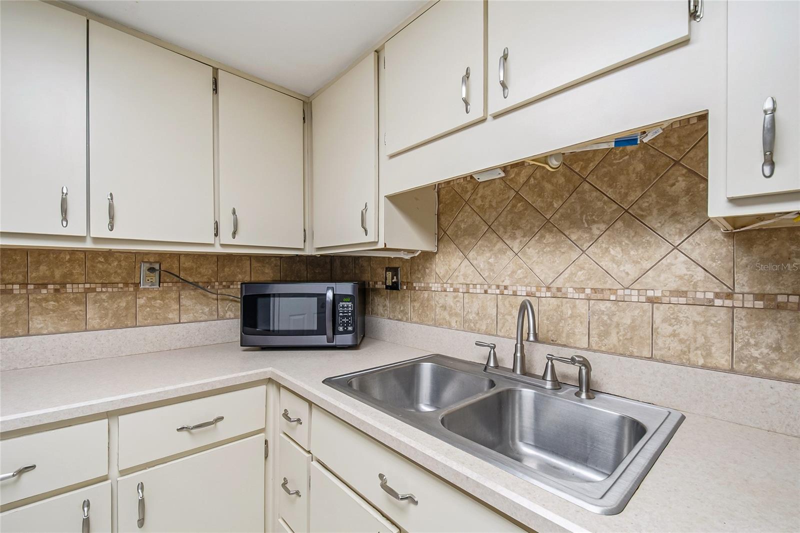 CAPISTRANO - Residential Lease