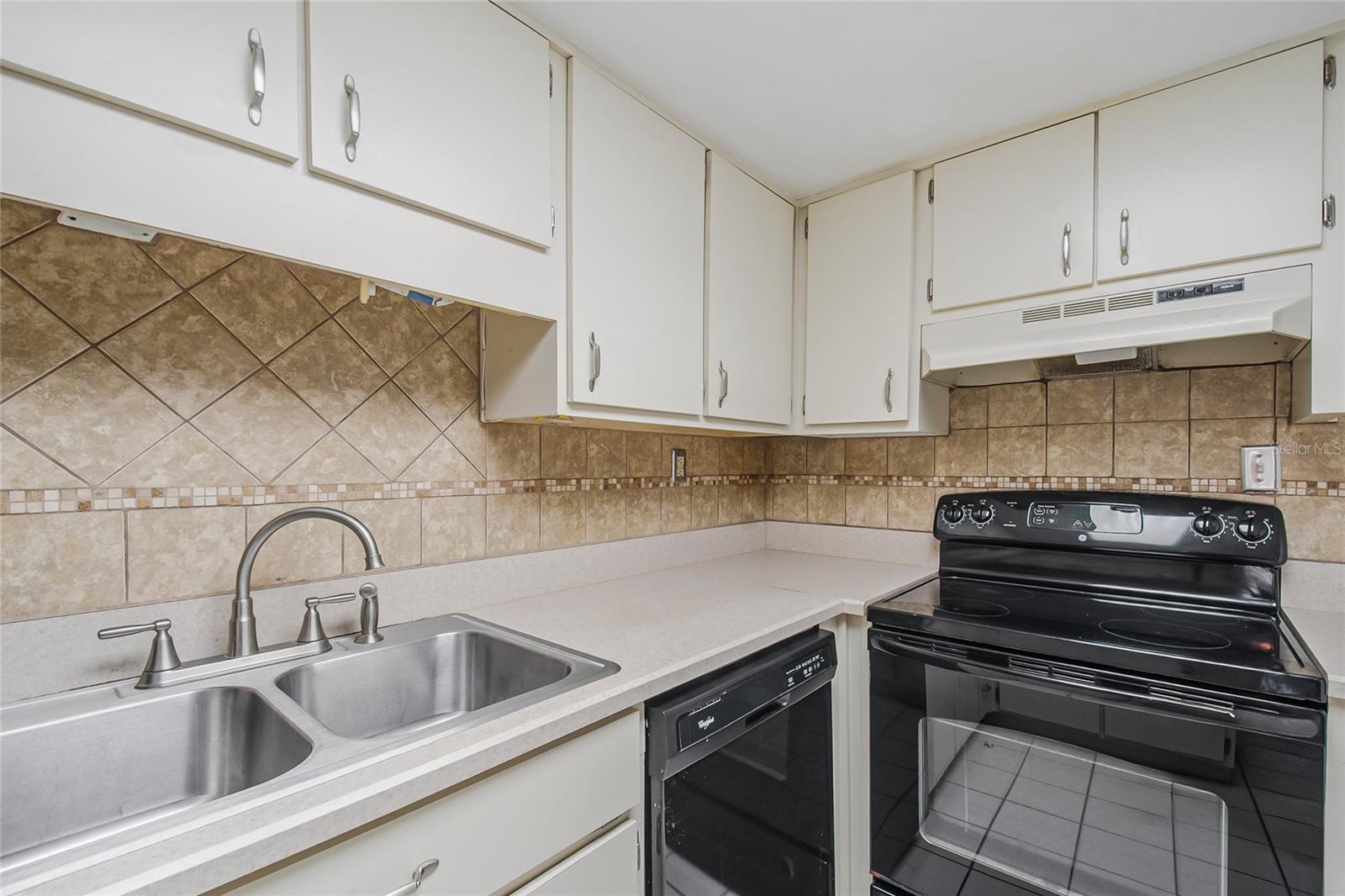 CAPISTRANO - Residential Lease