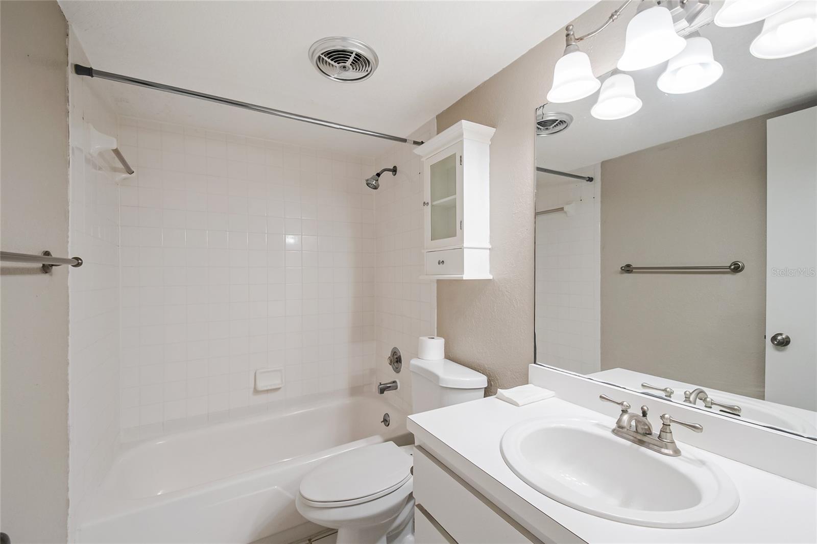 CAPISTRANO - Residential Lease