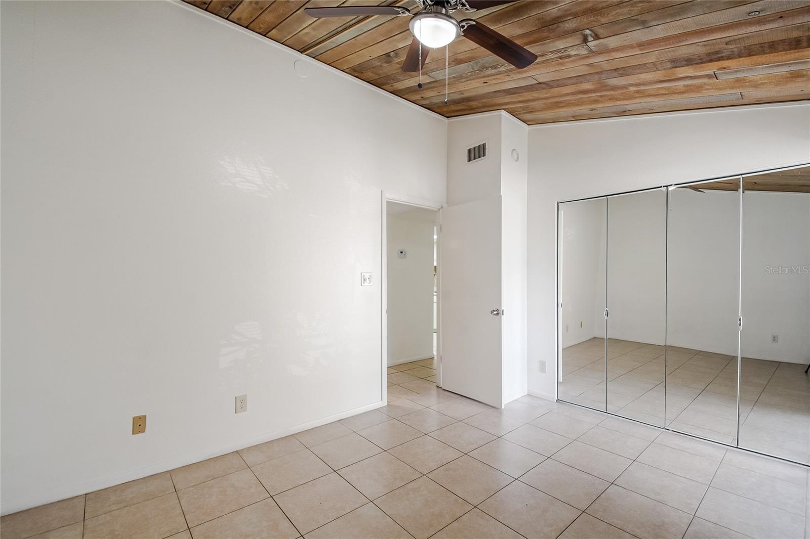 CAPISTRANO - Residential Lease