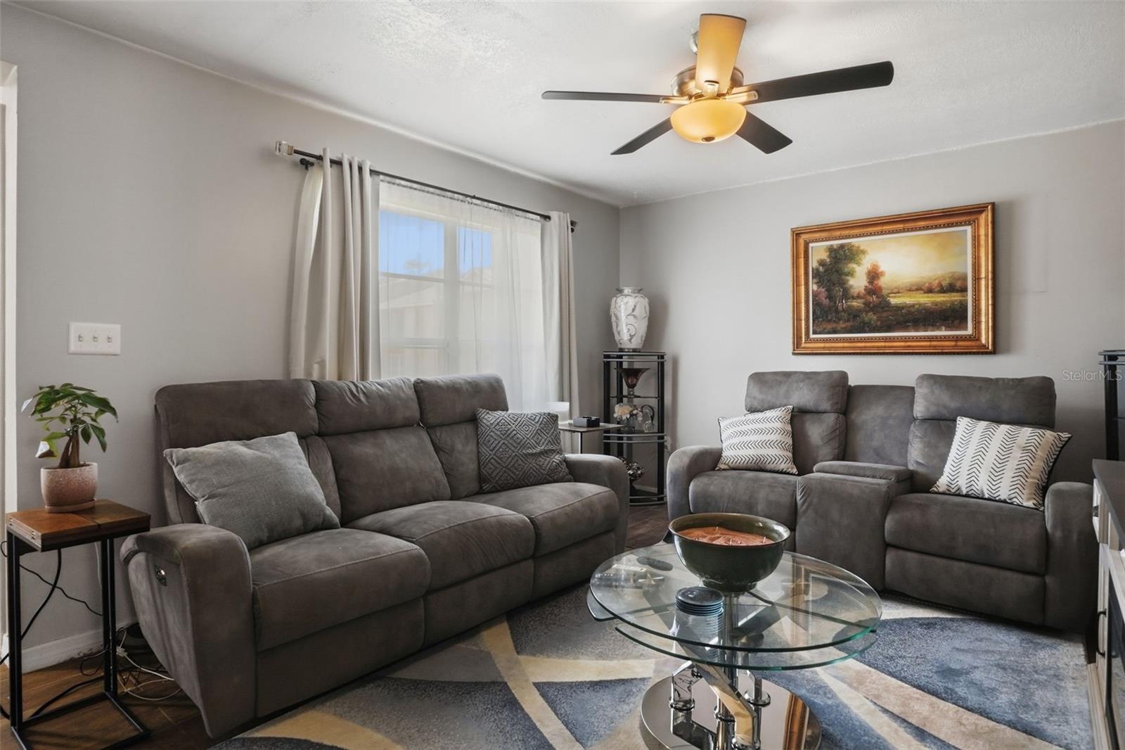 868 TOWN CIRCLE 123