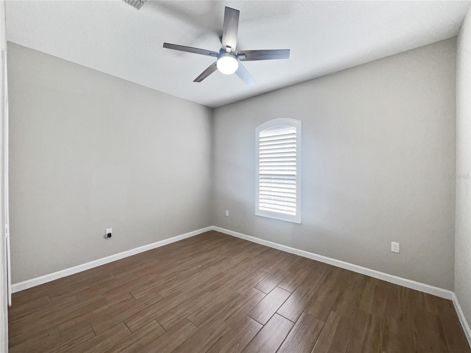 1038 COMMUTER DRIVE