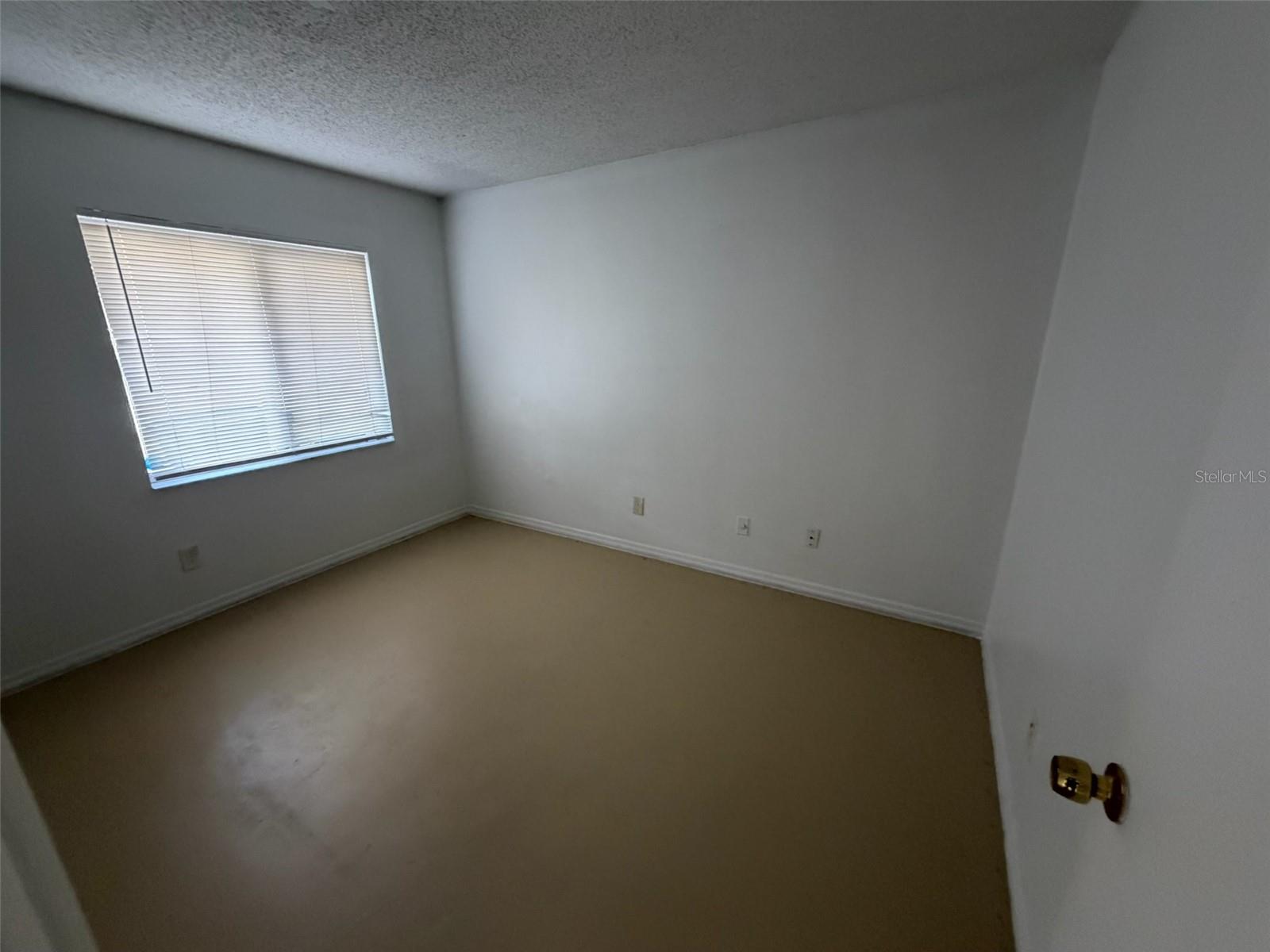 UNIVERSITY HILLS - Residential Lease