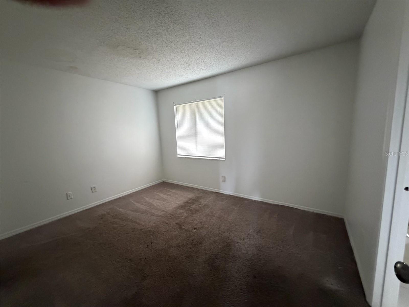 UNIVERSITY HILLS - Residential Lease