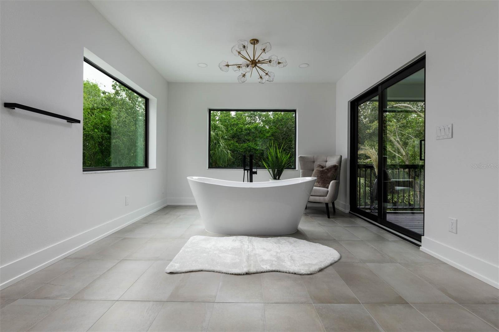 GATEHOUSE WOODS - Residential