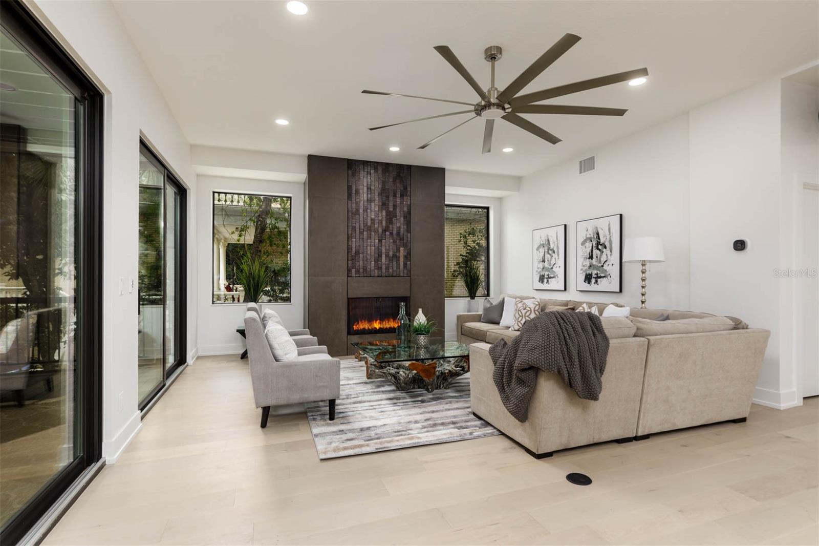 GATEHOUSE WOODS - Residential