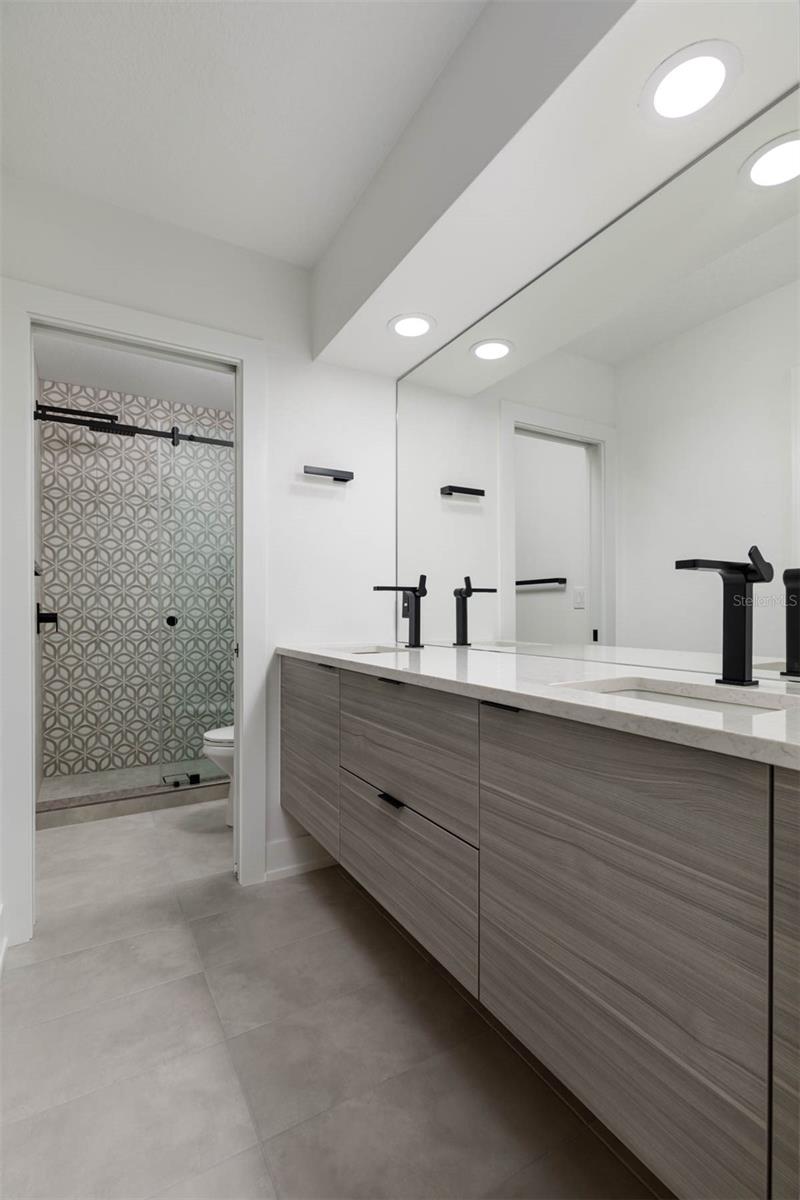 GATEHOUSE WOODS - Residential