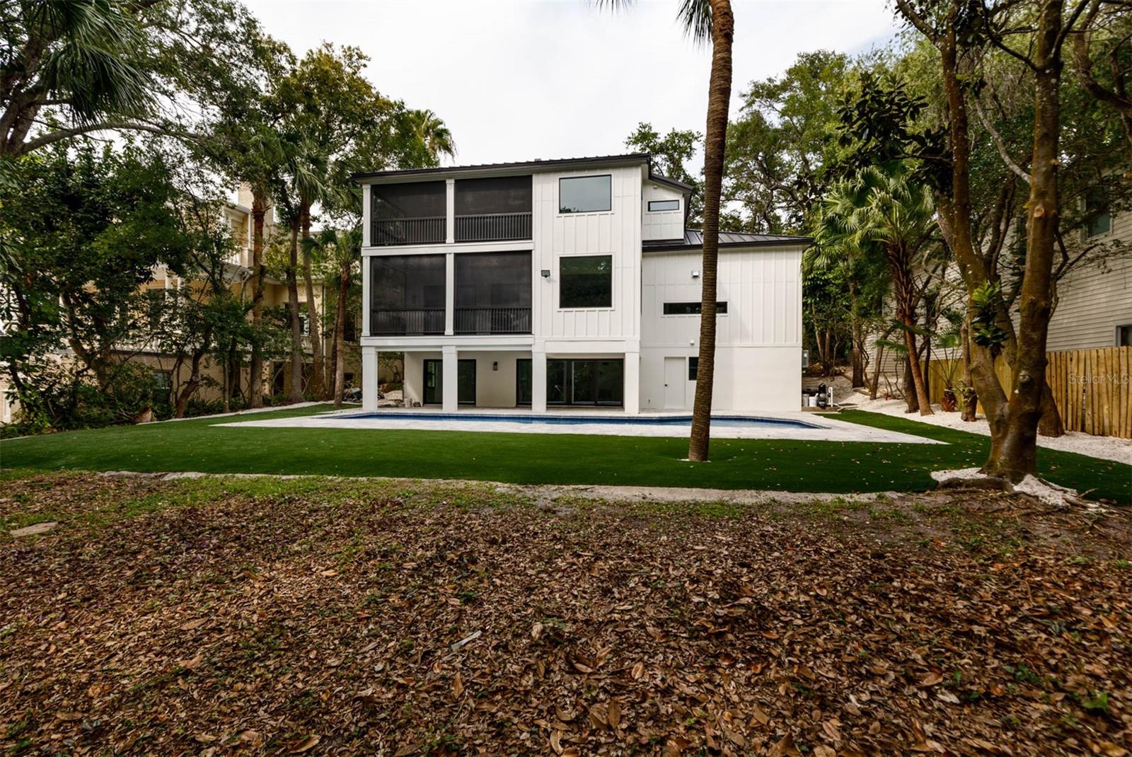 GATEHOUSE WOODS - Residential