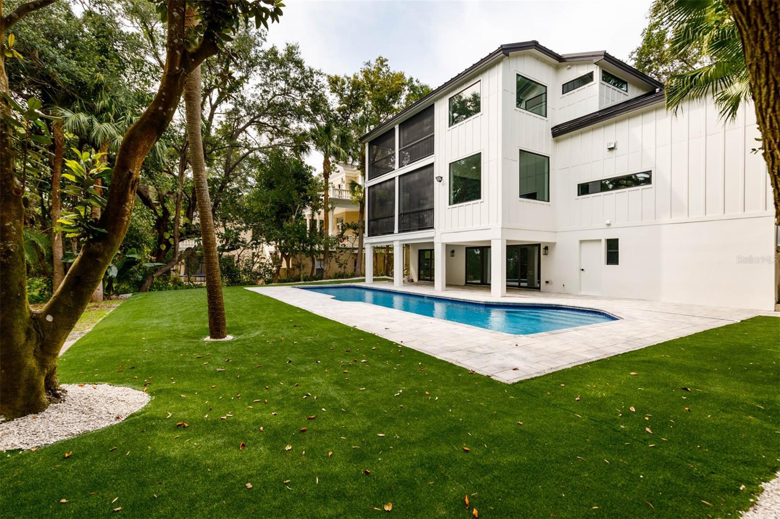 GATEHOUSE WOODS - Residential