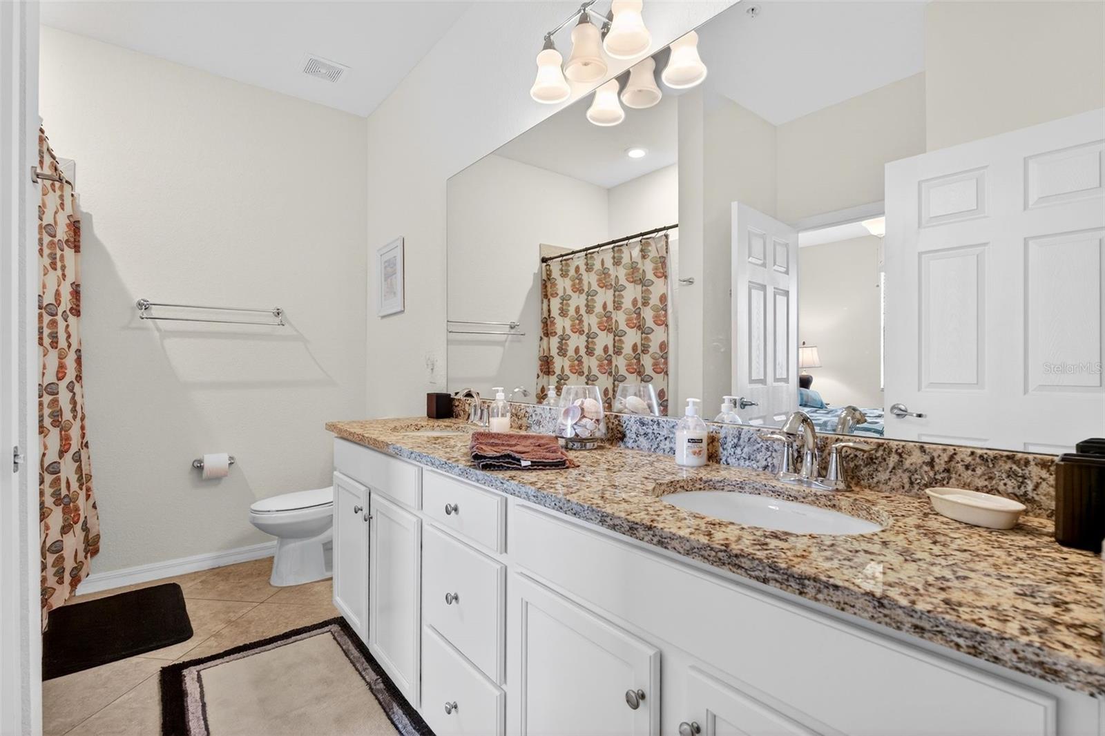 LAKEWOOD NATIONAL - Residential Lease
