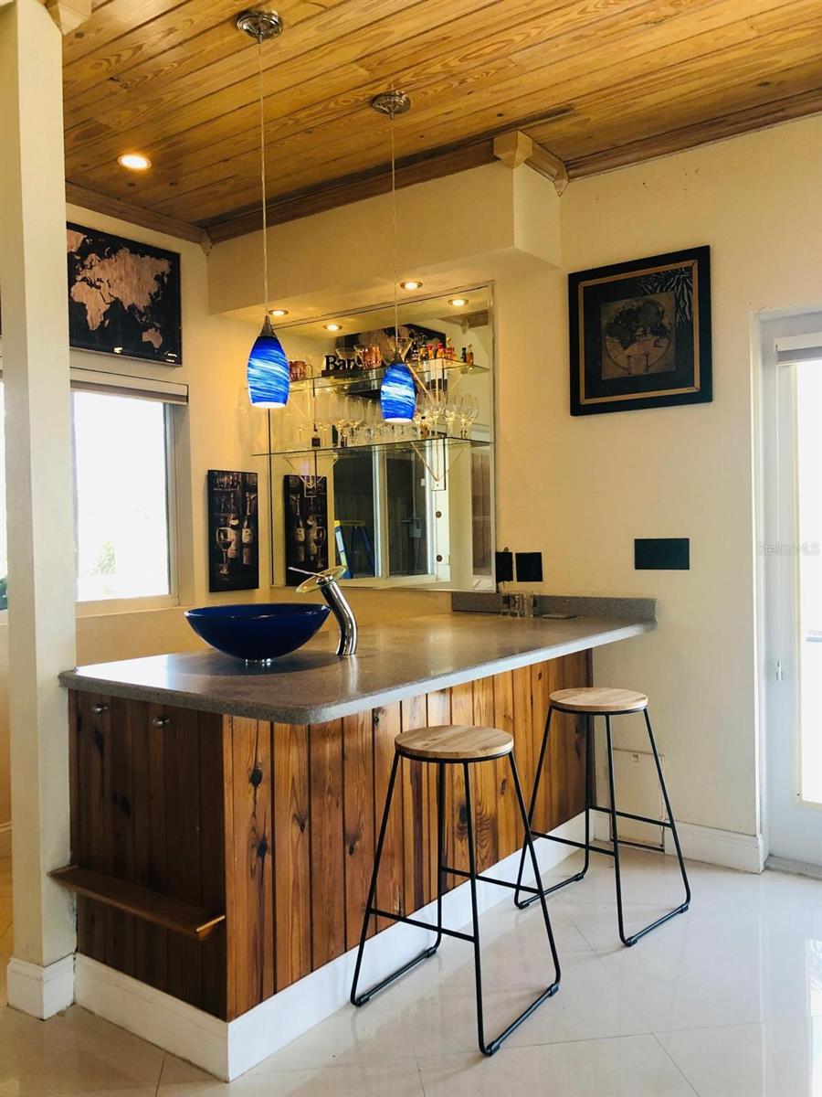 2112 SE EAST DUNBROOKE CIR