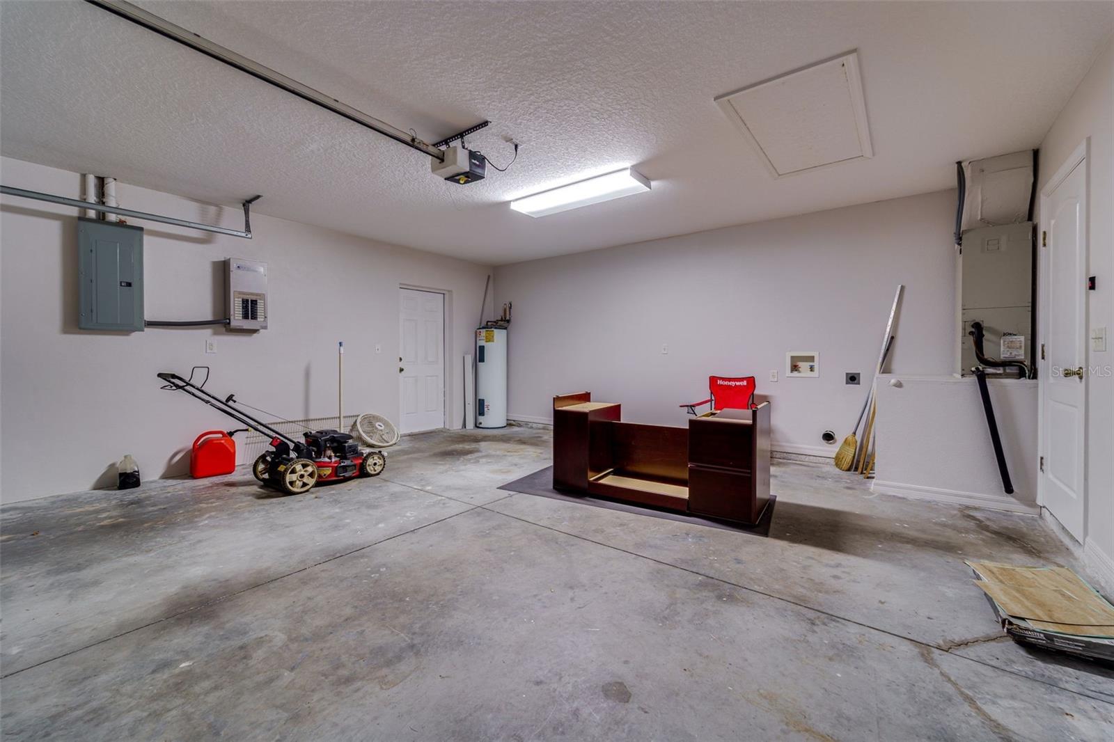 INVERNESS HIGHLANDS SOUTH - Residential