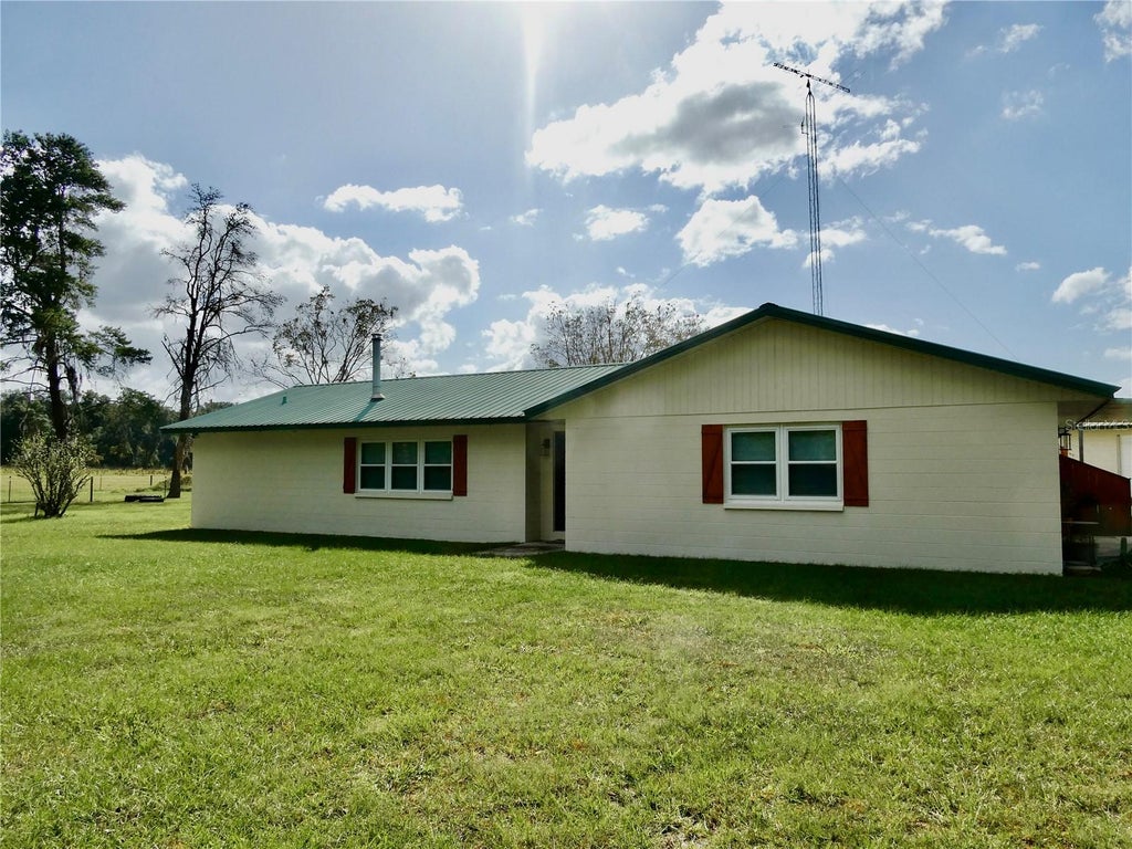 Photo of 3019 SE 90th Avenue, Newberry, FL 32669 (MLS # GC544331)