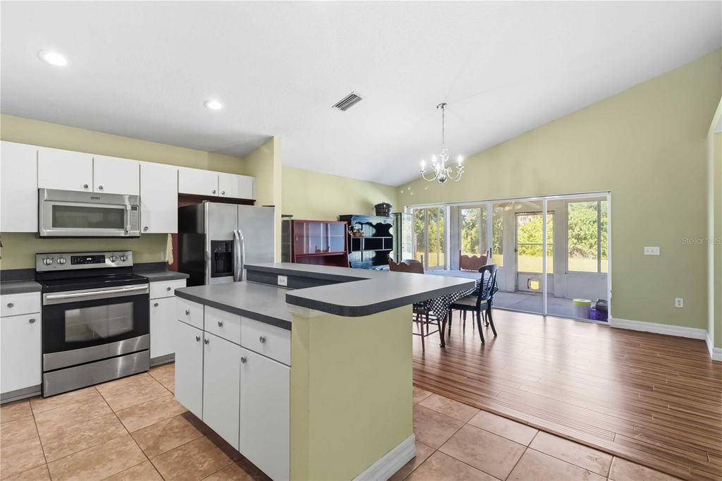 Photo of 7211 48th Avenue E, Palmetto, FL 34221 (MLS # A4691104)
