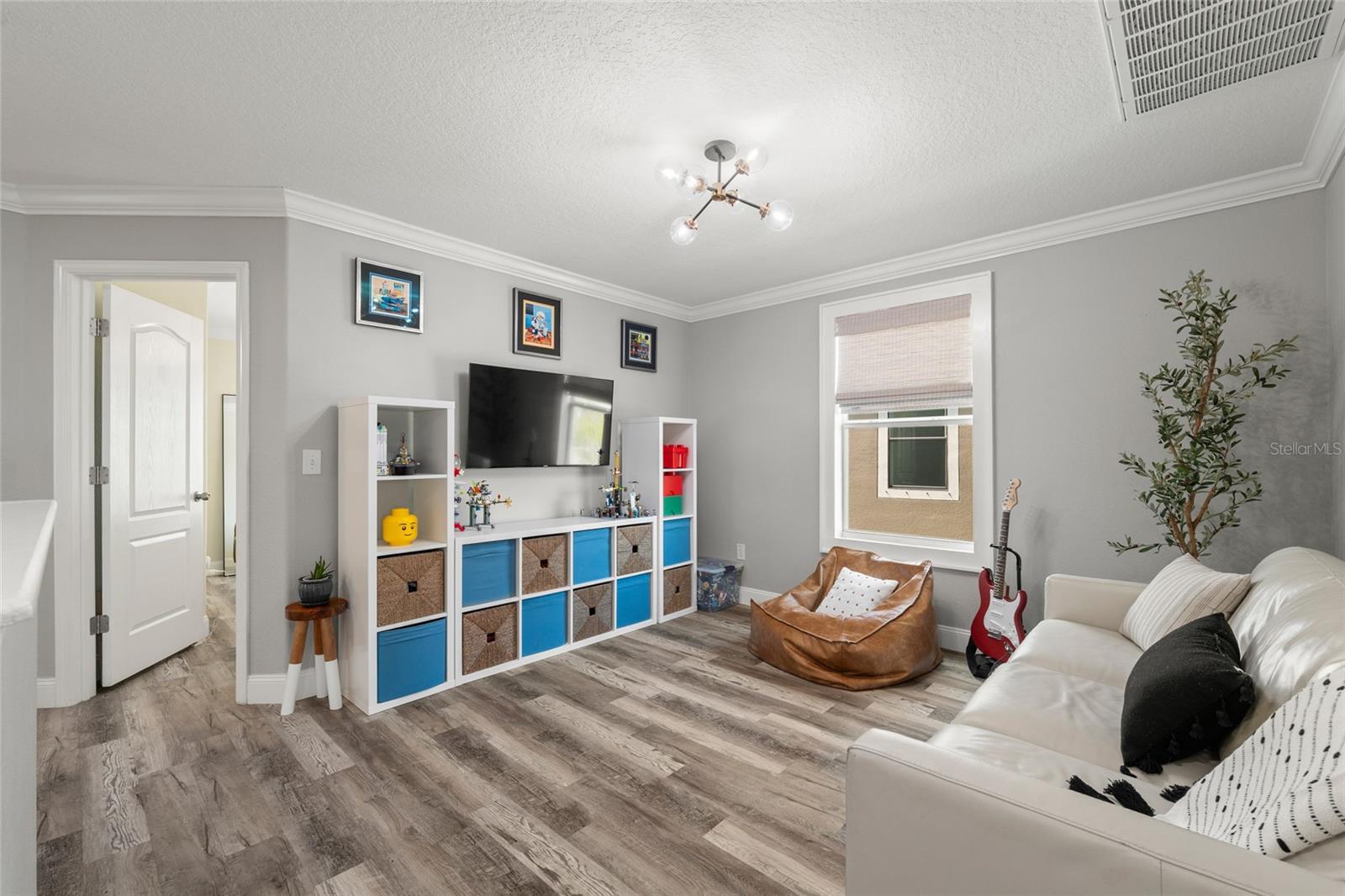 VILLAGES/TRINITY LAKES - Residential