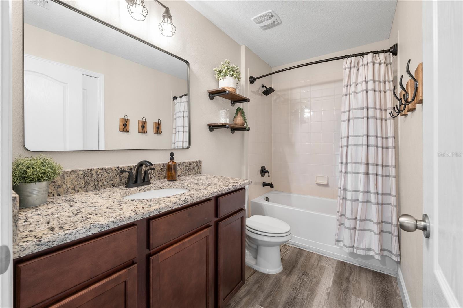 VILLAGES/TRINITY LAKES - Residential