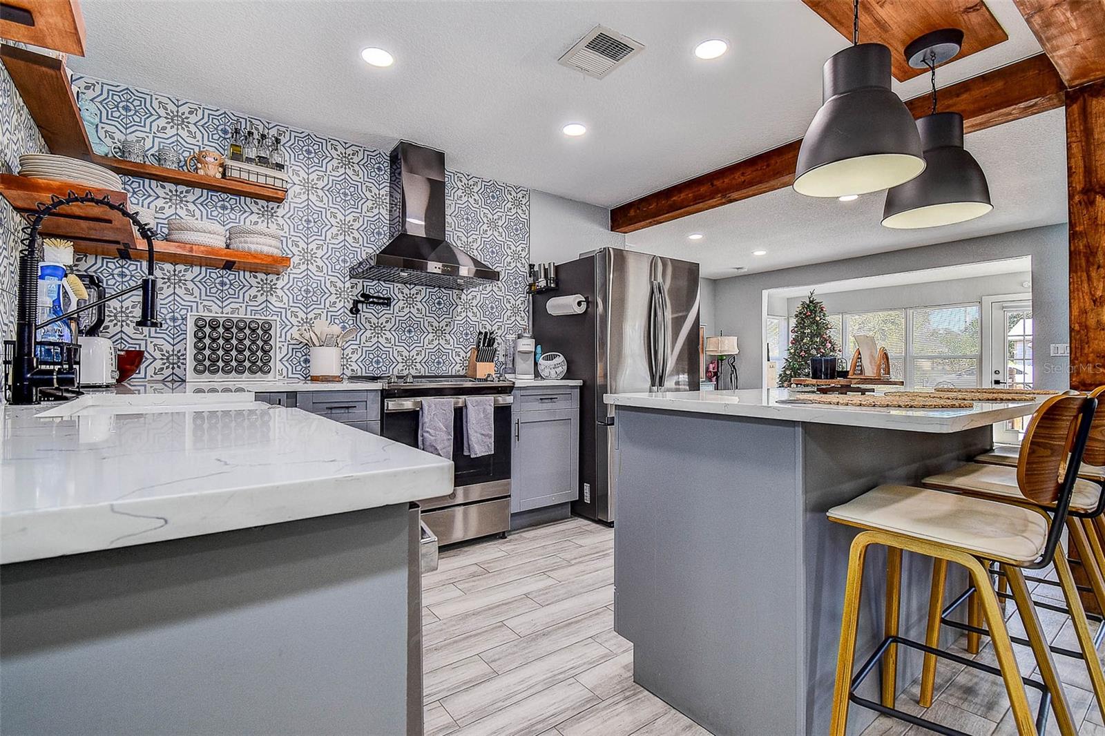 CASA LOMA SUB - Residential