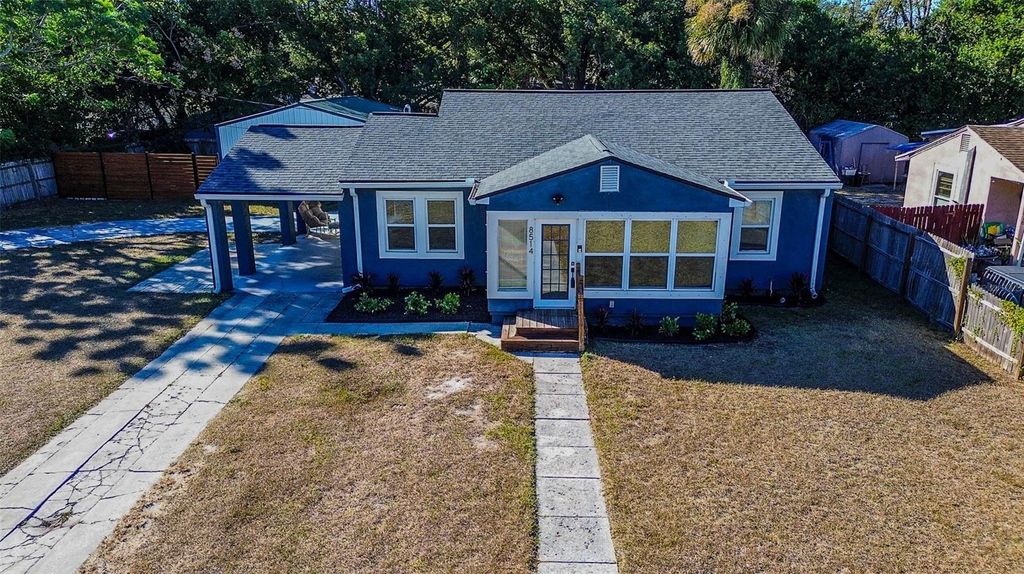 Photo of 8514 N Lynn Avenue, Tampa, FL 33604 (MLS # TB8452127)