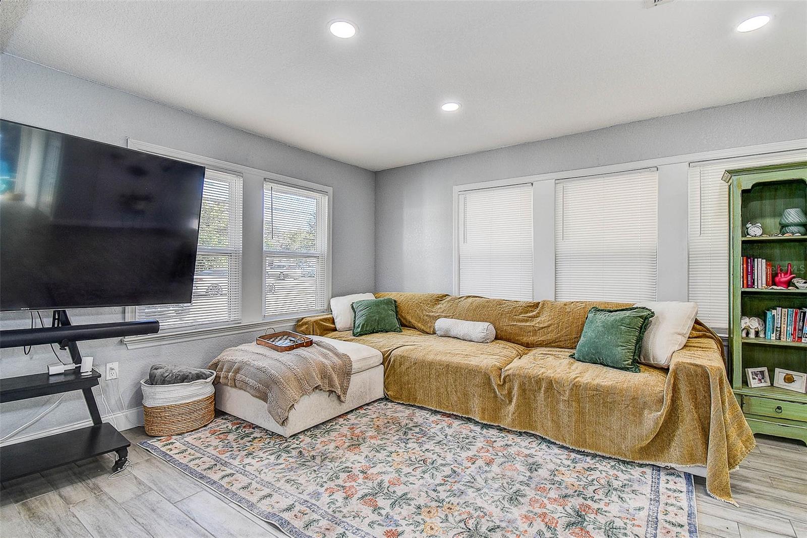 CASA LOMA SUB - Residential