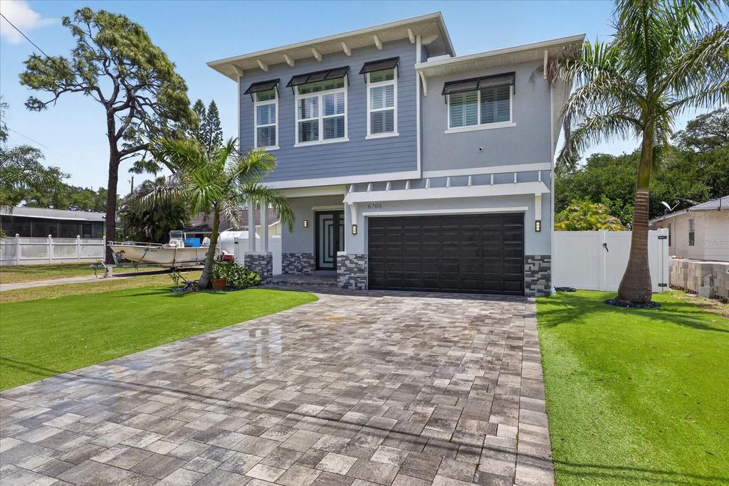 Photo of 6706 S Sterling Avenue, Tampa, FL 33611 (MLS # TB8505954)