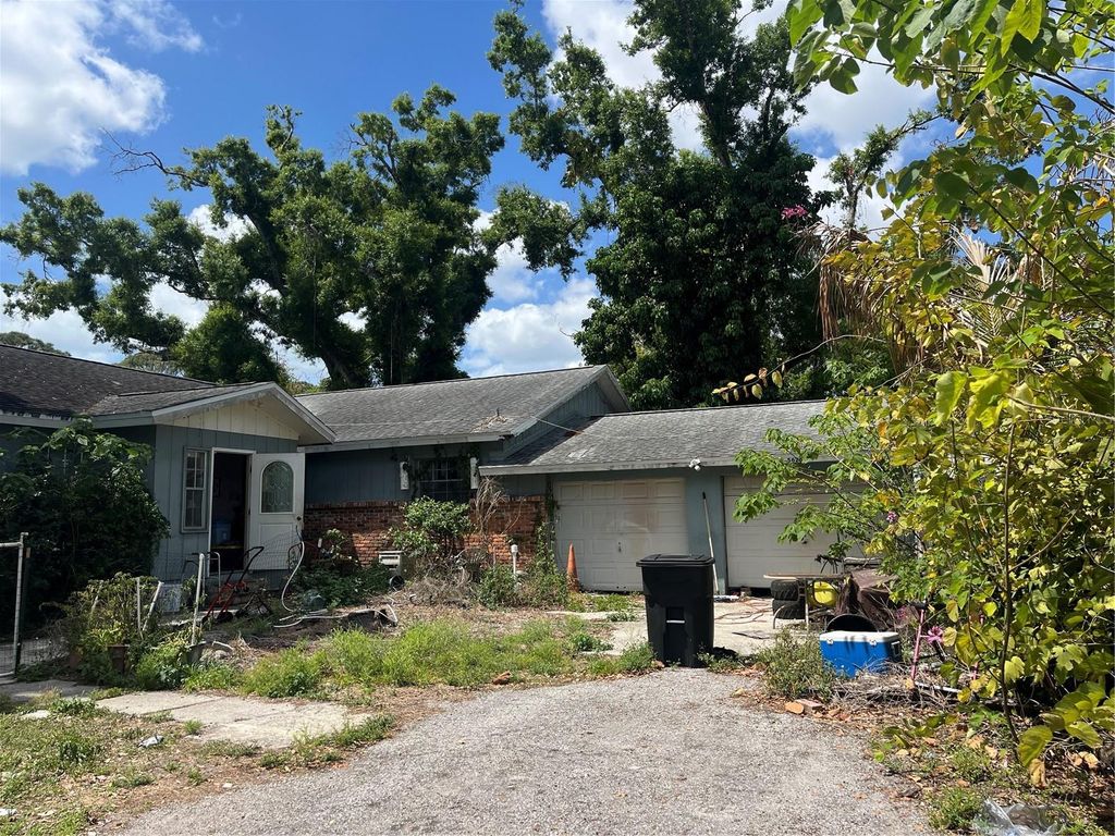 Photo of 5628 24th Street E, Bradenton, FL 34203 (MLS # A4688707)
