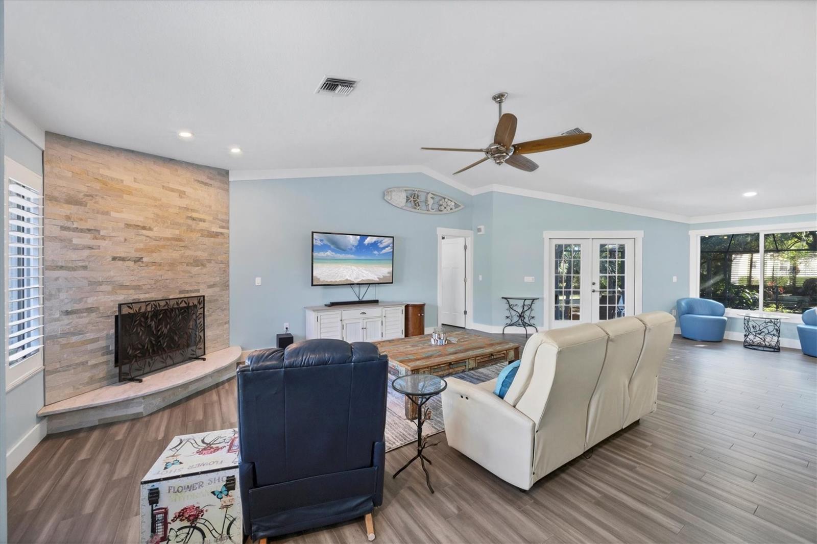 TIMBERLAKES - Residential