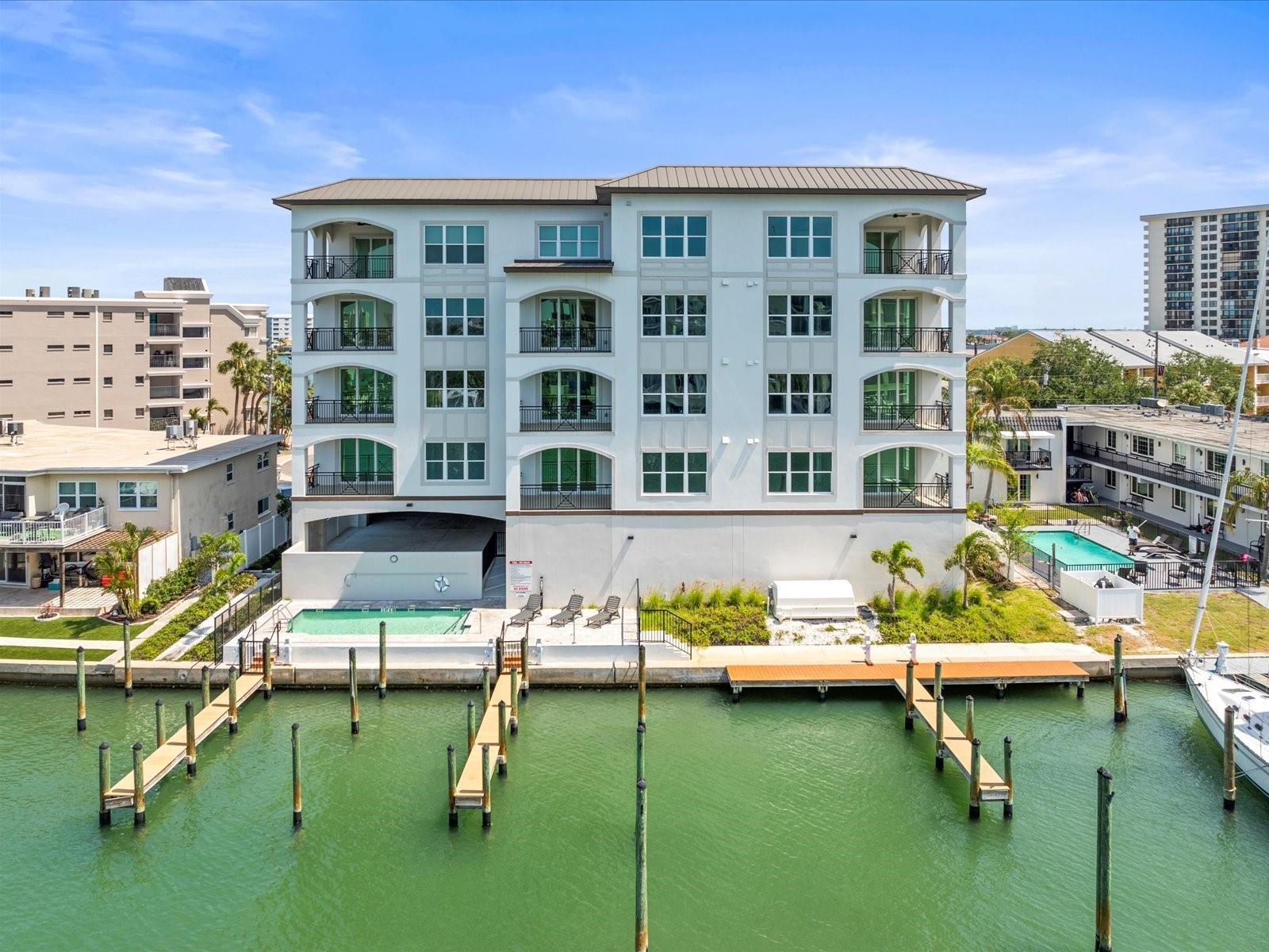 211 DOLPHIN POINT 2
