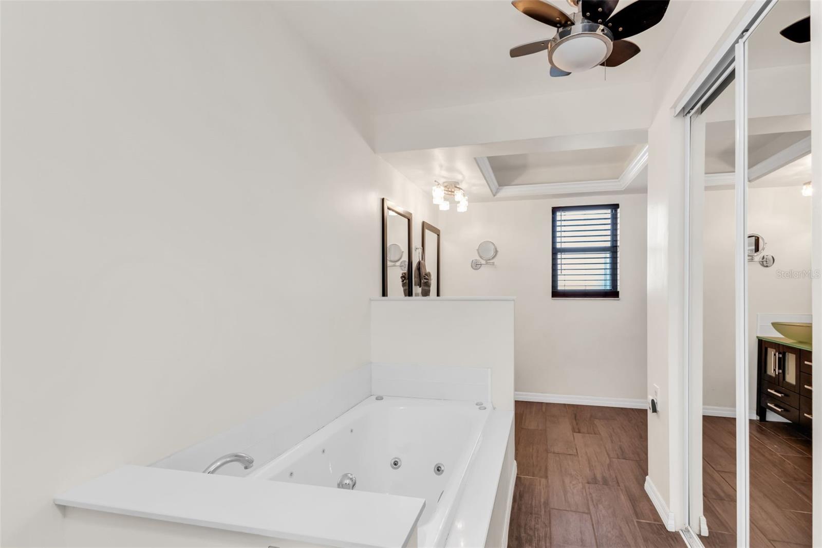 ROTONDA WEST OAKLAND HILLS - Residential