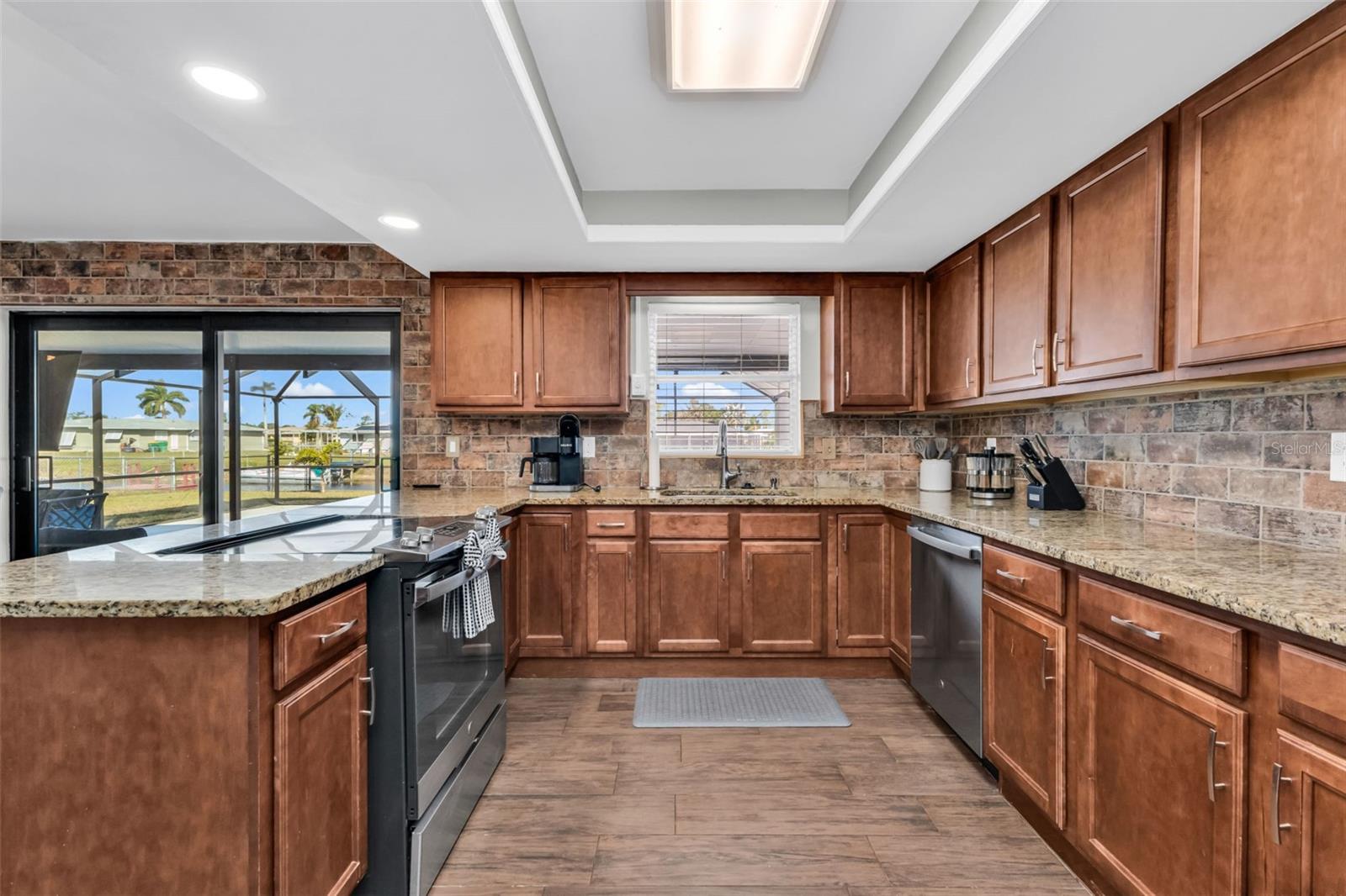 ROTONDA WEST OAKLAND HILLS - Residential