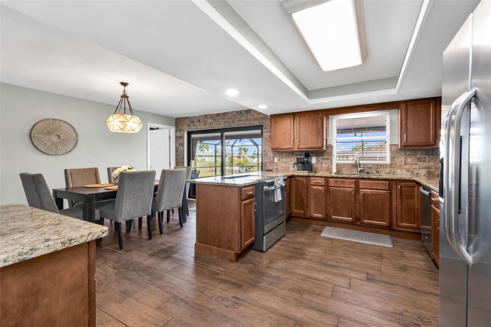 ROTONDA WEST OAKLAND HILLS - Residential