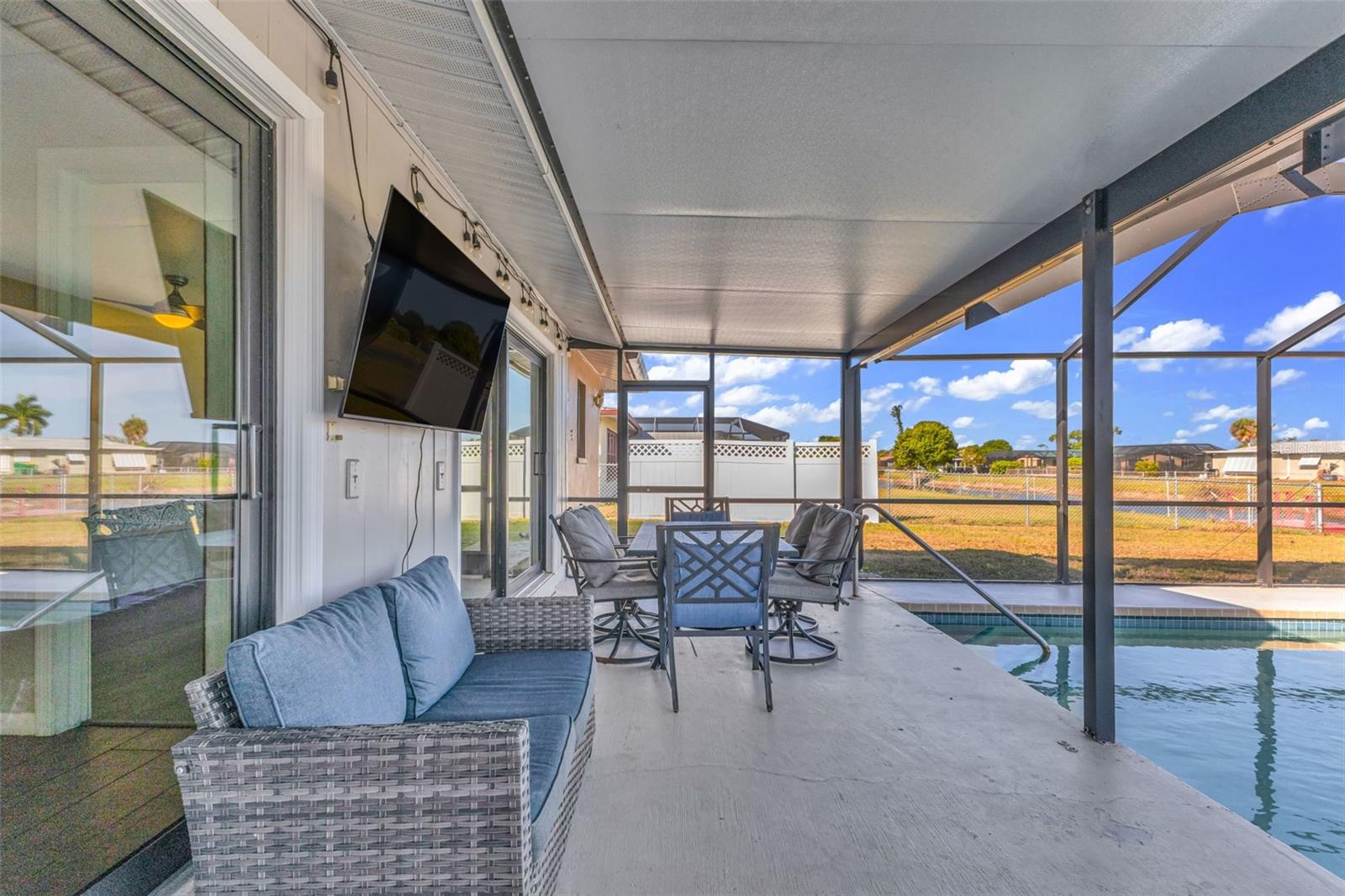 ROTONDA WEST OAKLAND HILLS - Residential