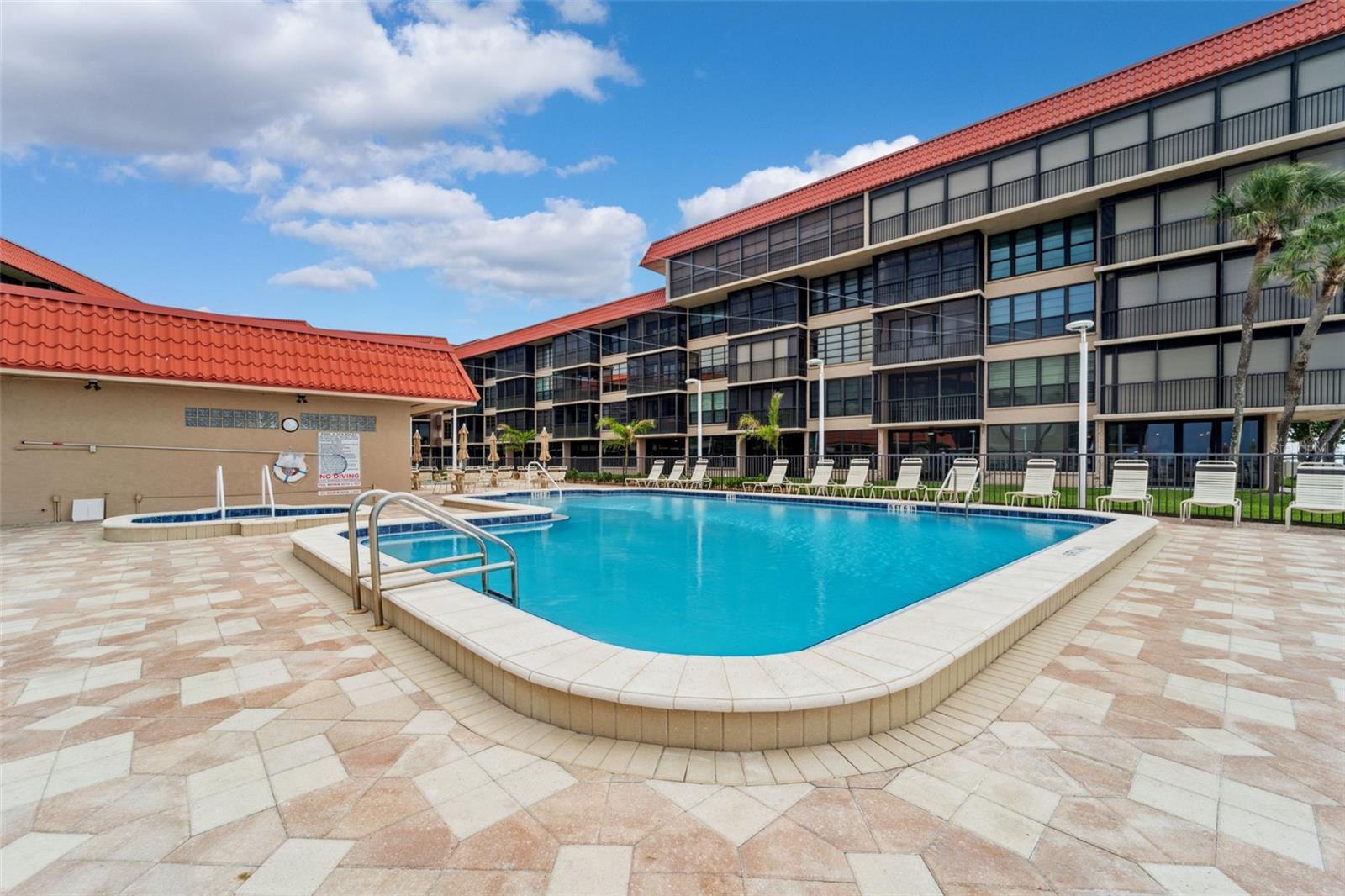 GULF MARINER THE CONDO - Residential