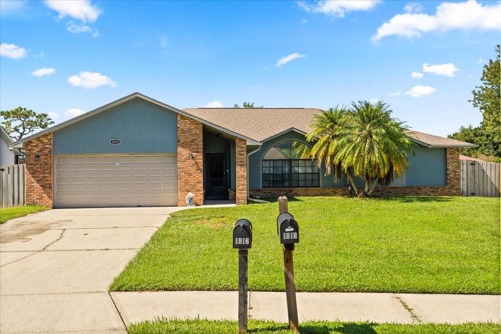 Photo of 1012 Tony Circle, Saint Cloud, FL 34772 (MLS # O6352299)