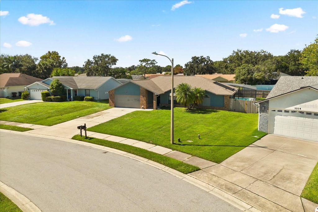 Photo of 1012 Tony Circle, Saint Cloud, FL 34772 (MLS # O6352299)