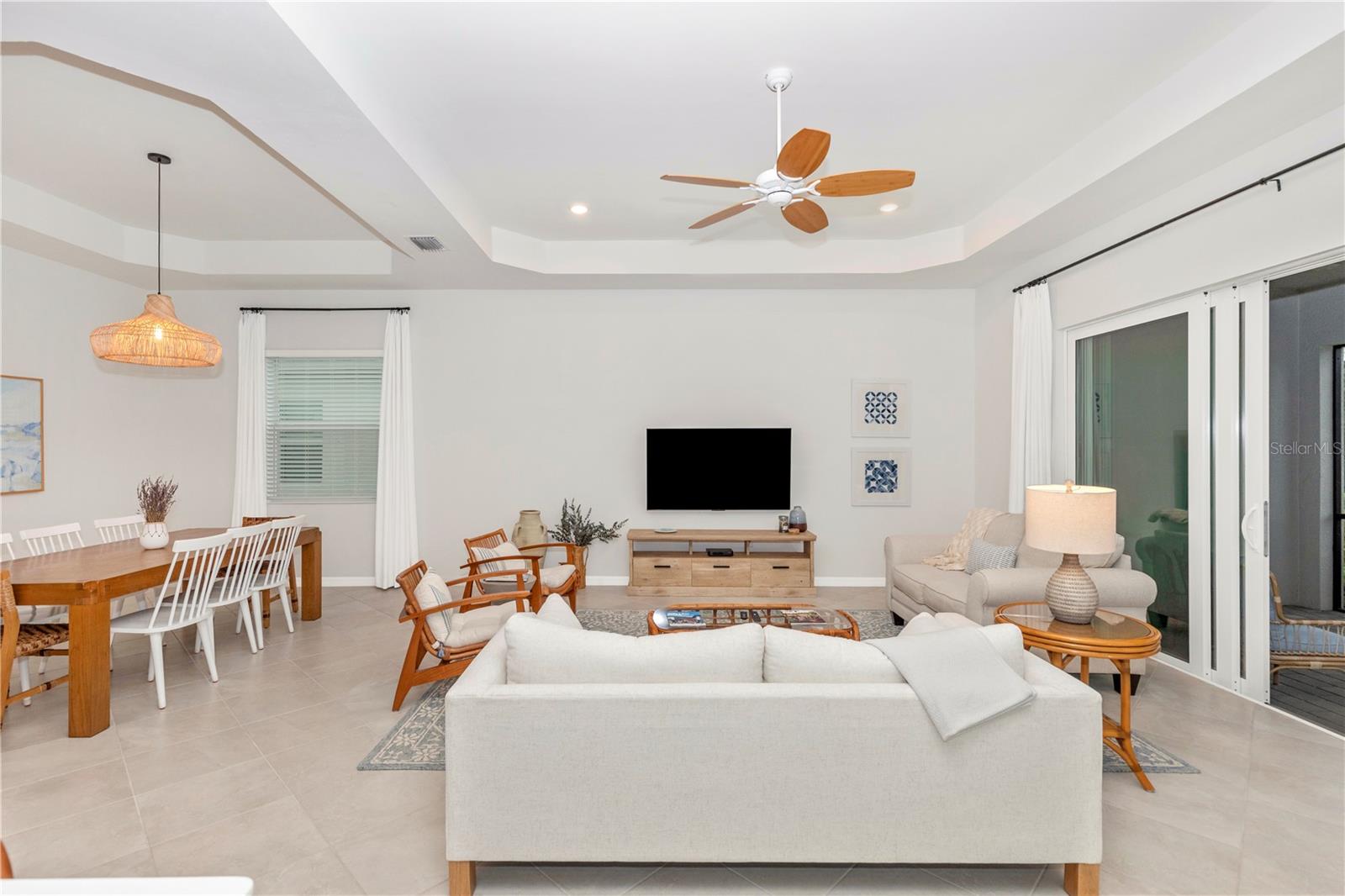WELLEN PARK GOLF & COUNTRY CLUB - Residential Lease