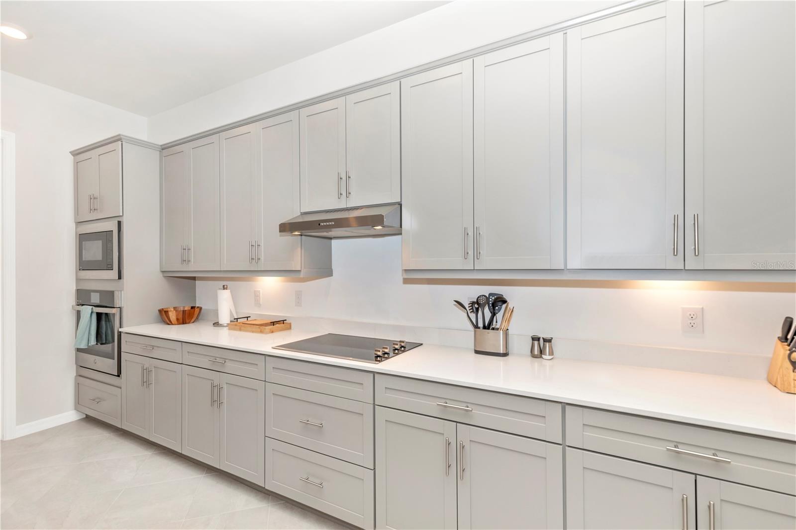 WELLEN PARK GOLF & COUNTRY CLUB - Residential Lease