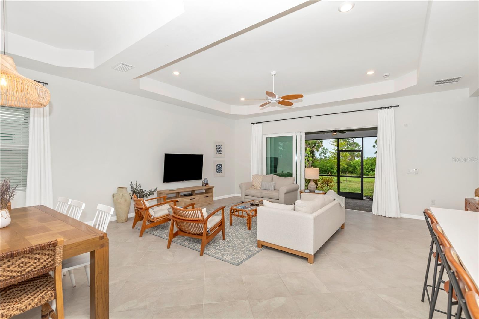 WELLEN PARK GOLF & COUNTRY CLUB - Residential Lease