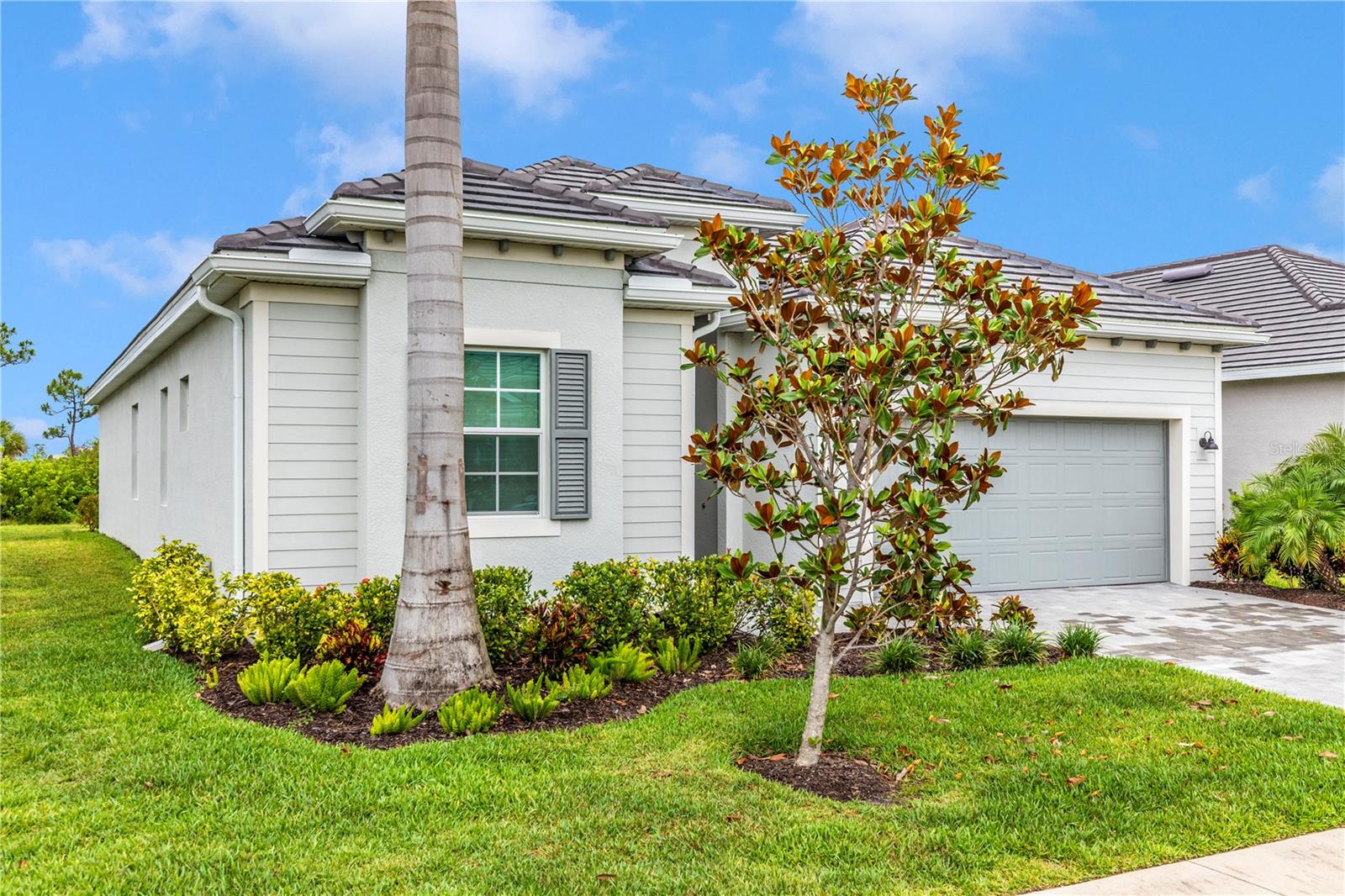 WELLEN PARK GOLF & COUNTRY CLUB - Residential Lease