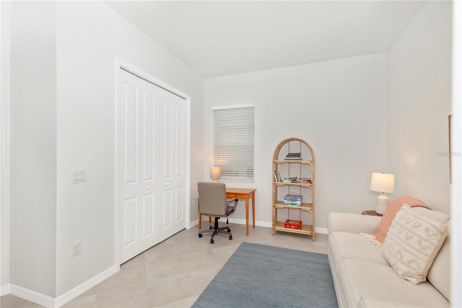 WELLEN PARK GOLF & COUNTRY CLUB - Residential Lease