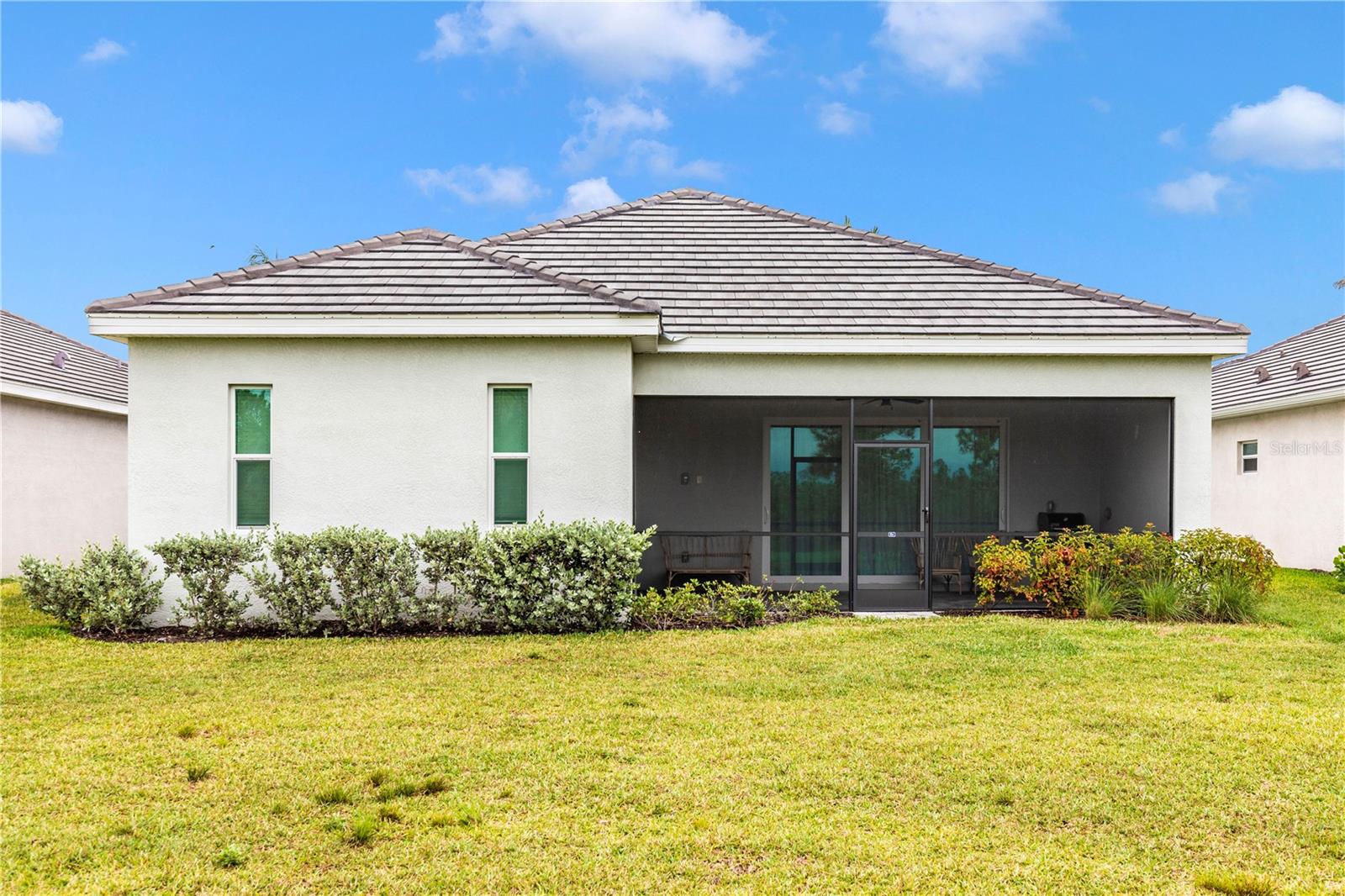 WELLEN PARK GOLF & COUNTRY CLUB - Residential Lease