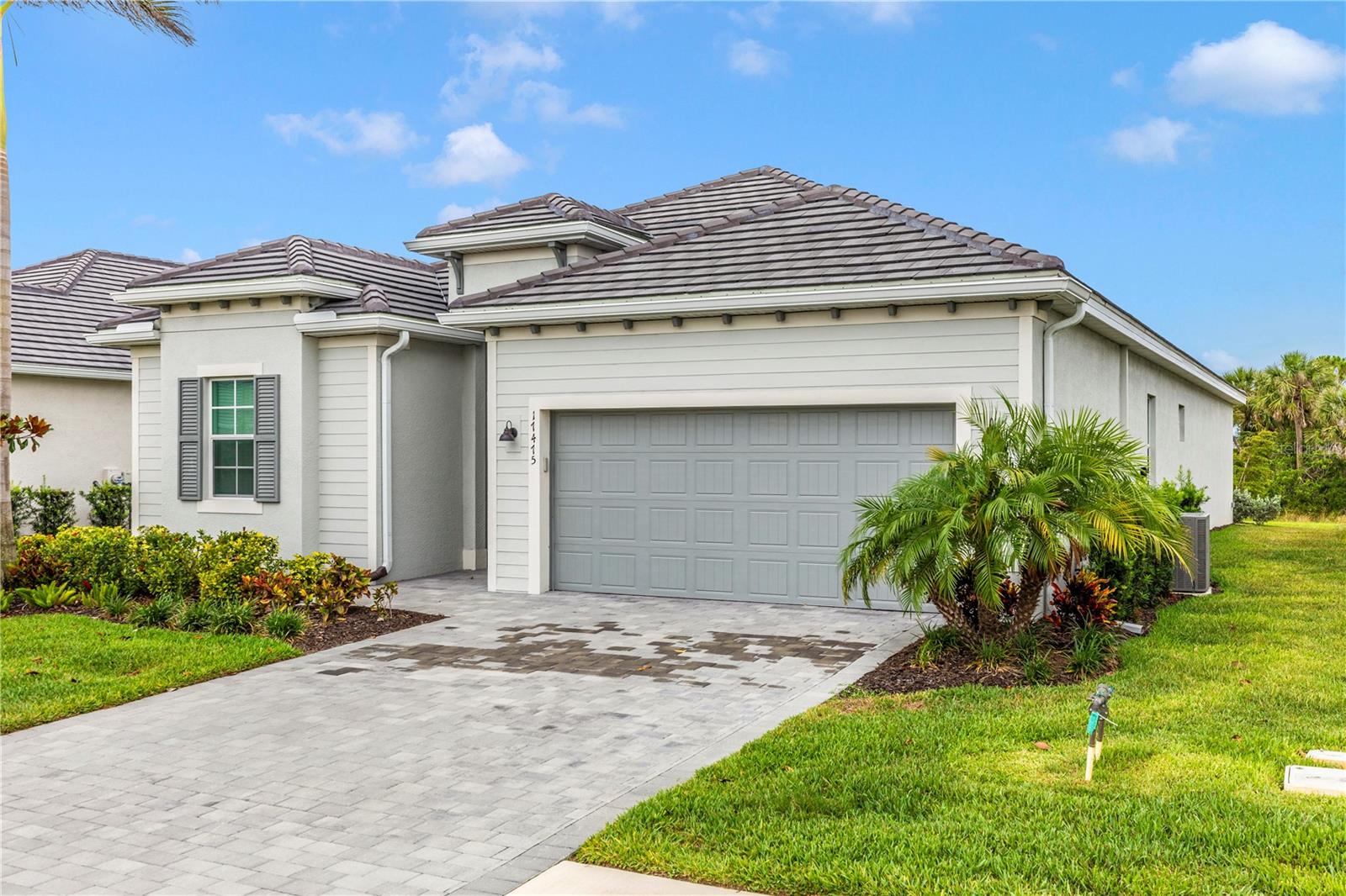 WELLEN PARK GOLF & COUNTRY CLUB - Residential Lease
