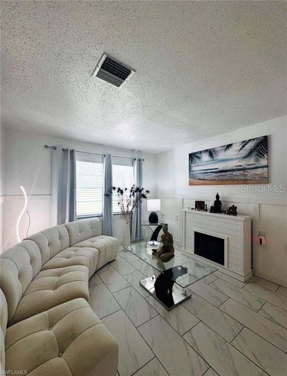 CHARLOTTE PARK - Residential