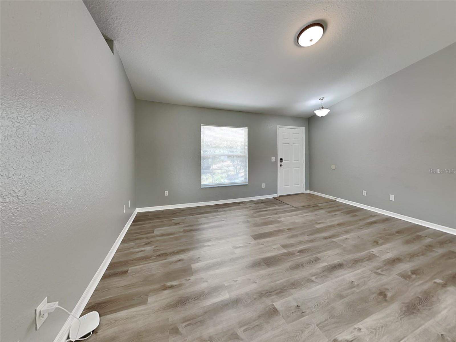 LAKE ELOISE POINTE - Residential Lease