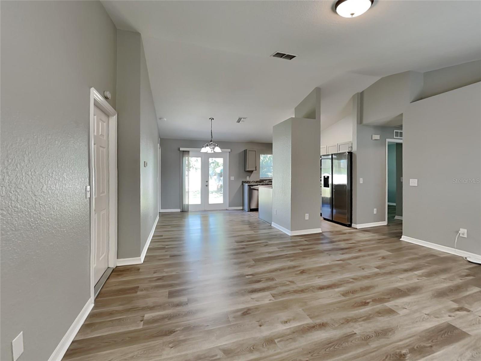 LAKE ELOISE POINTE - Residential Lease