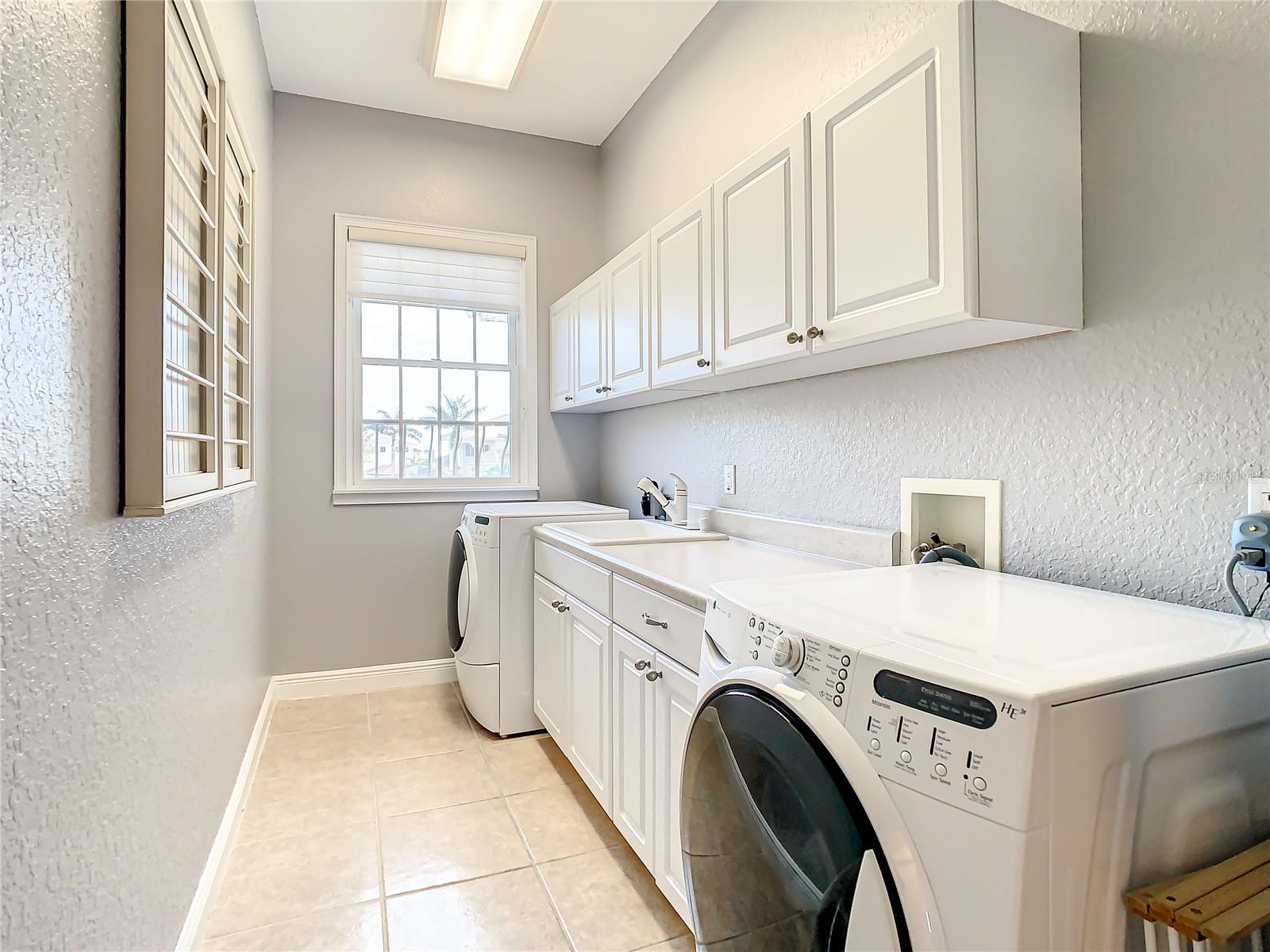 VENETIAN ISLES - Residential