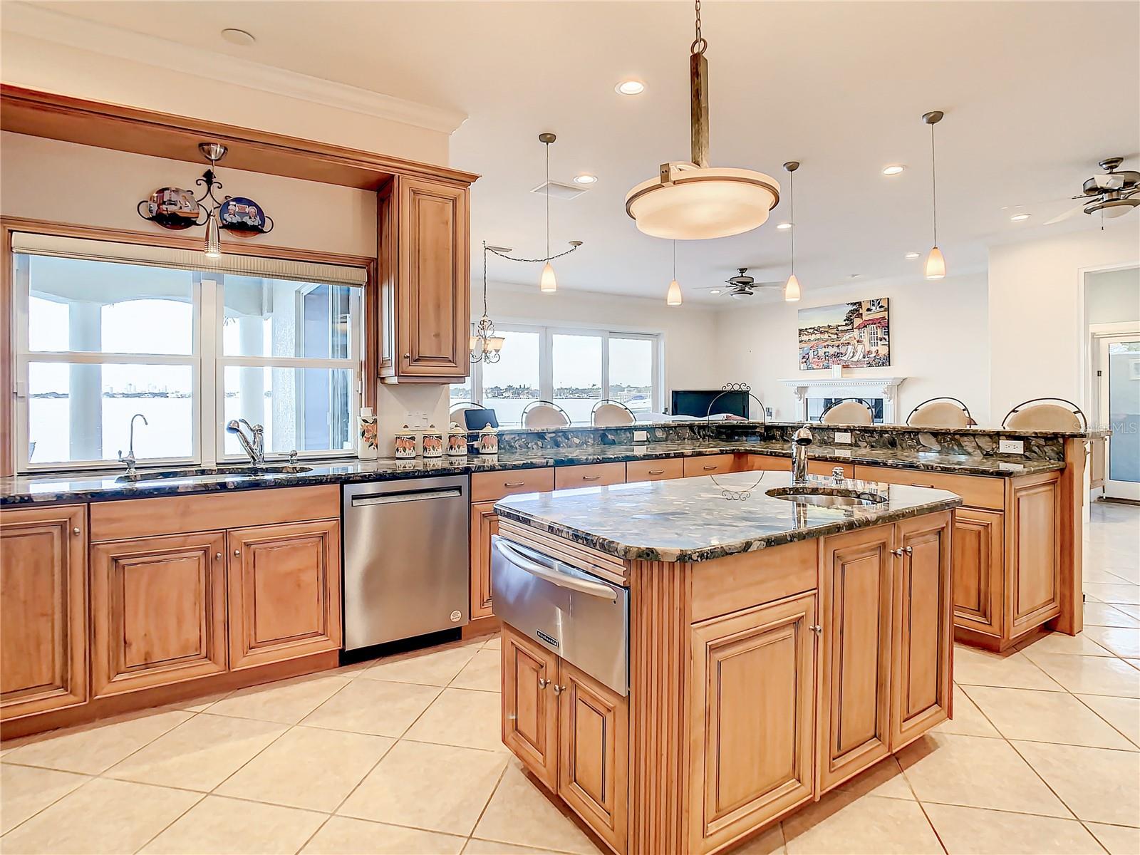 VENETIAN ISLES - Residential