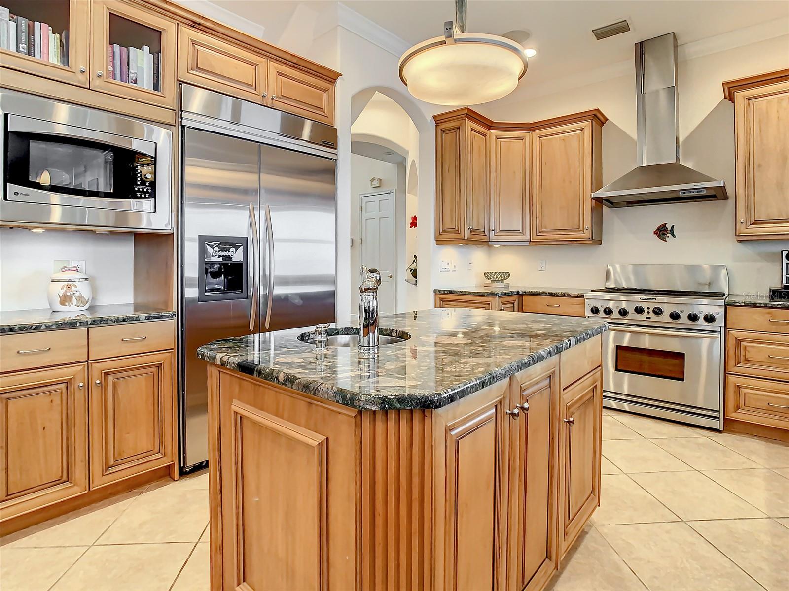 VENETIAN ISLES - Residential